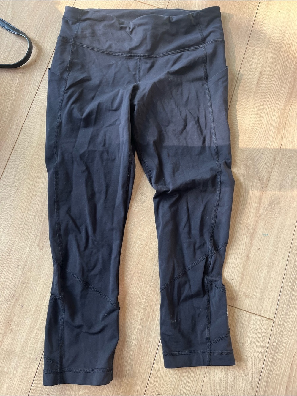 LULULEMON crop leggings